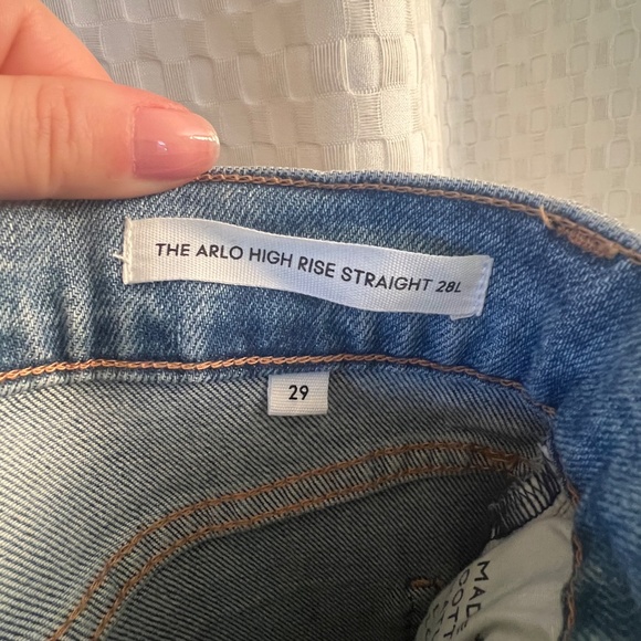 Aritzia Denim Forum Arlo High Rise Straight Jean LIKE NEW - Picture 4 of 9